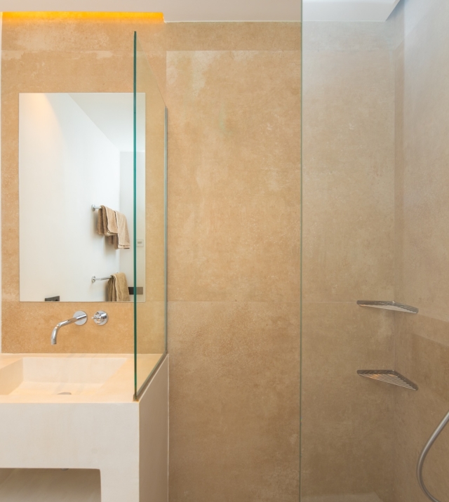 Resa Estates Ibiza sale villa Marlin vieuws bathroom 6.jpg